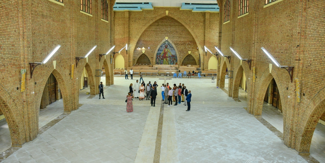 Intérieur de la cathédrale Notre-Dame du Congo